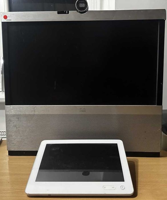 Відеотермінал Cisco TPSystem CTS-EX60-K9 та планшет керування ТТС5-09