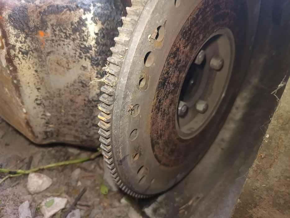 Двигуни УАЗ ГАЗ 21 24 головки