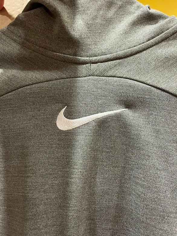 Sweat nike como nova