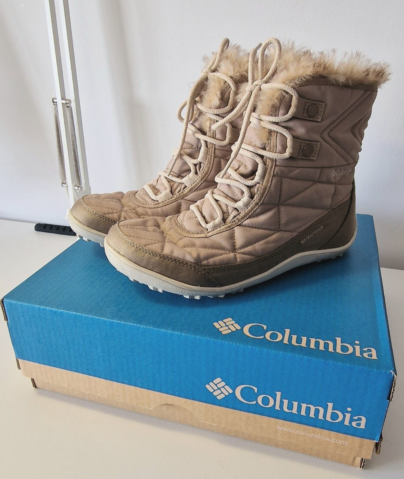 Botas de Neve Feminina - Columbia MINX Shorty III - Tamanho 39.5 eu