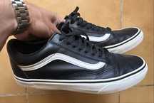 Vans em pele em bom estado