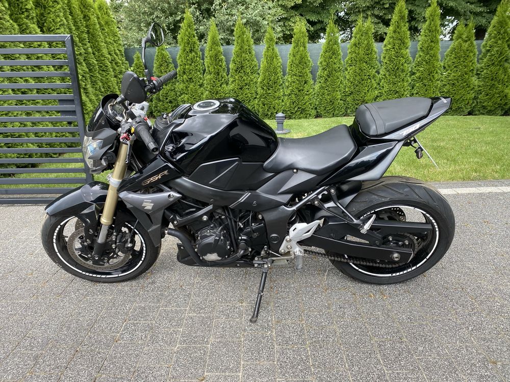 Suzuki gsr750 rok 2011
