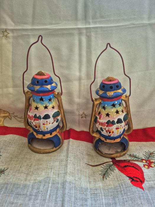Lampiony z uchwytem ceramiczne z motywem świątecznym