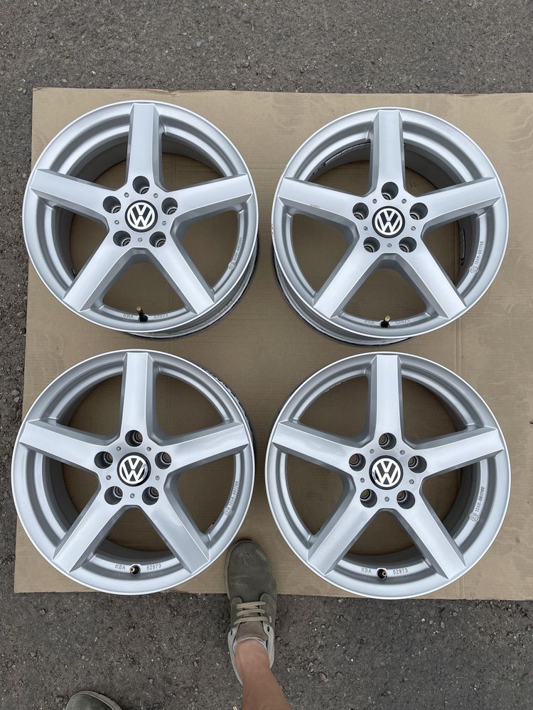 R16/6,5J/5x112/ET43/Volkswagen Golf/Touran/Jetta/Caddy/Passat B7 B8