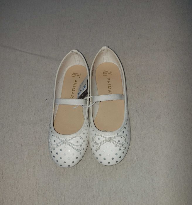 NOVO - Sapatos Sabrinas Tam.33/34