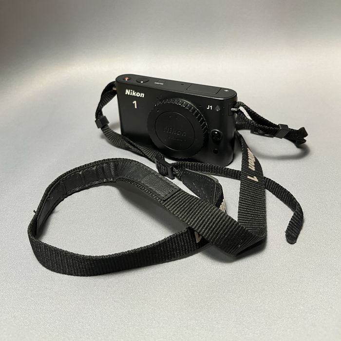 Aparat Nikon 1 J1