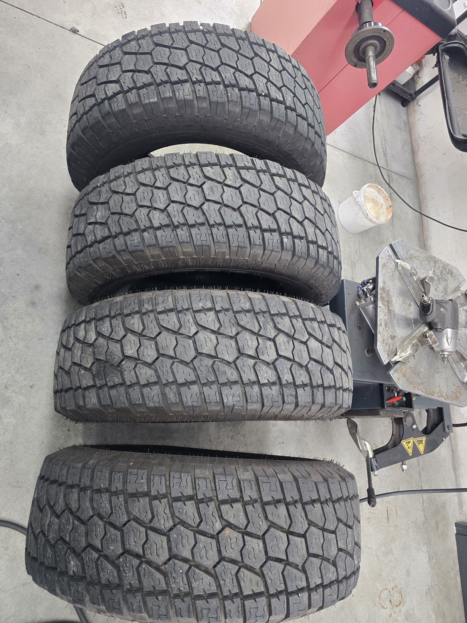 Pneus Radar Renegade AT5 285/70R17