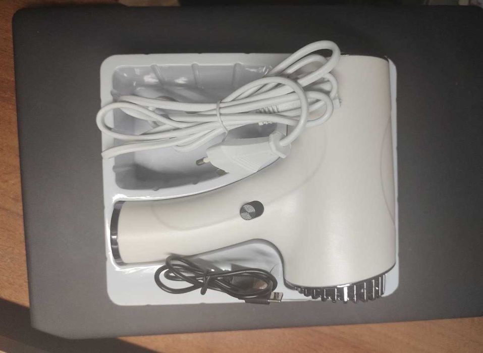 Фен  бездротовий  акумуляторний для сушиння волосся іонізація повітря