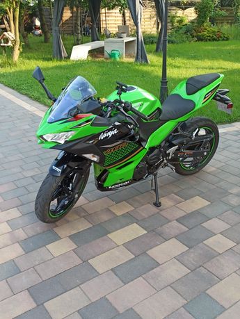 Kawasaki ninja 400