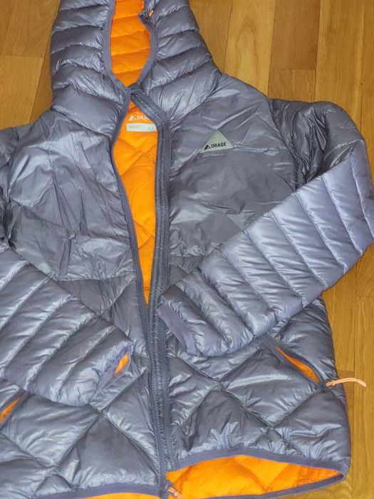 Легкий пуховичок s-p
На зріст +- 160см.