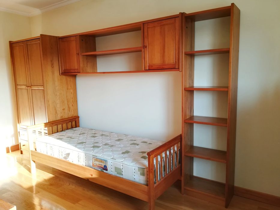 Mobilia de quarto/Estúdio em pinho mel