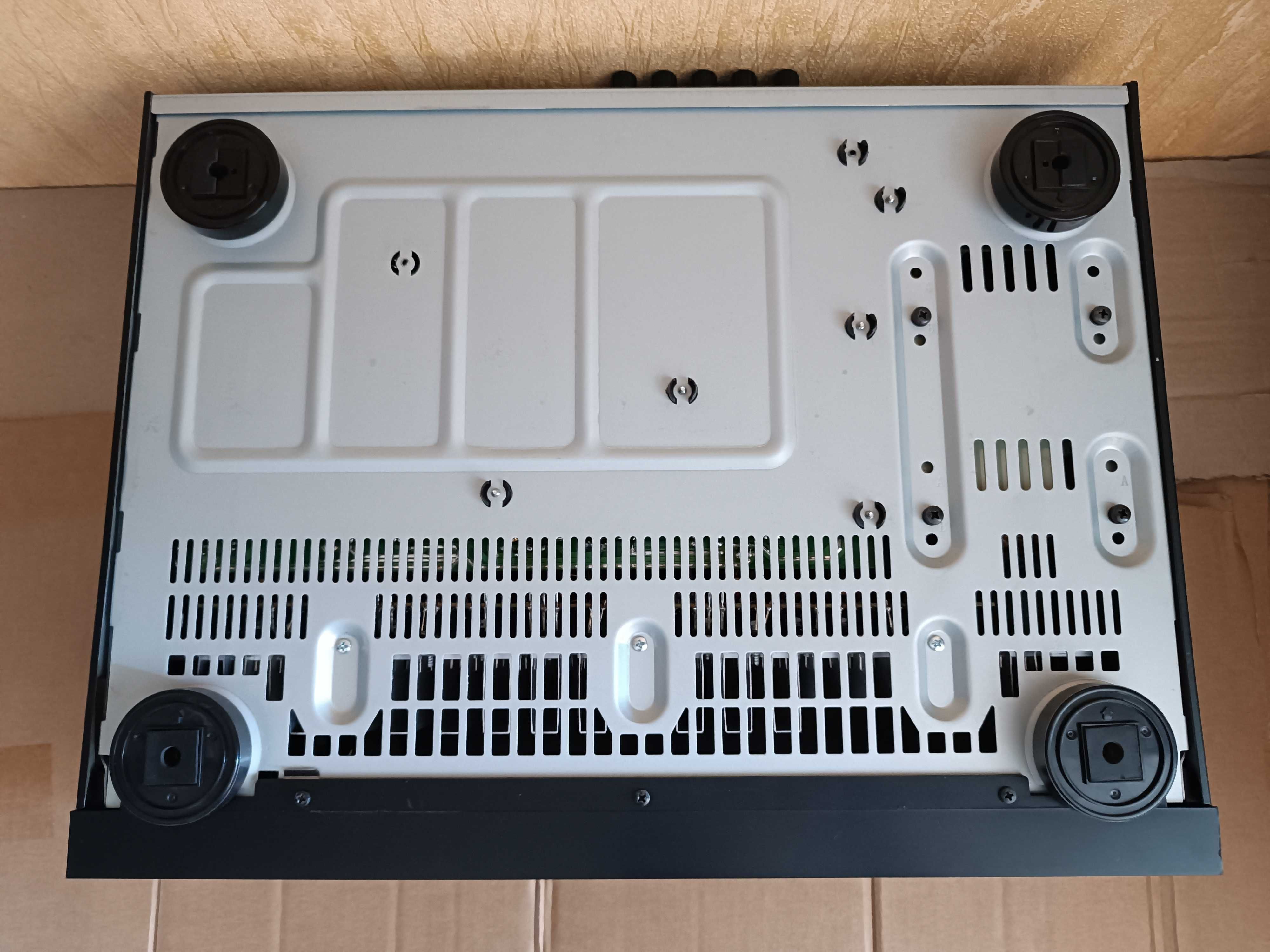 AV ресивер Harman Kardon AVR-70