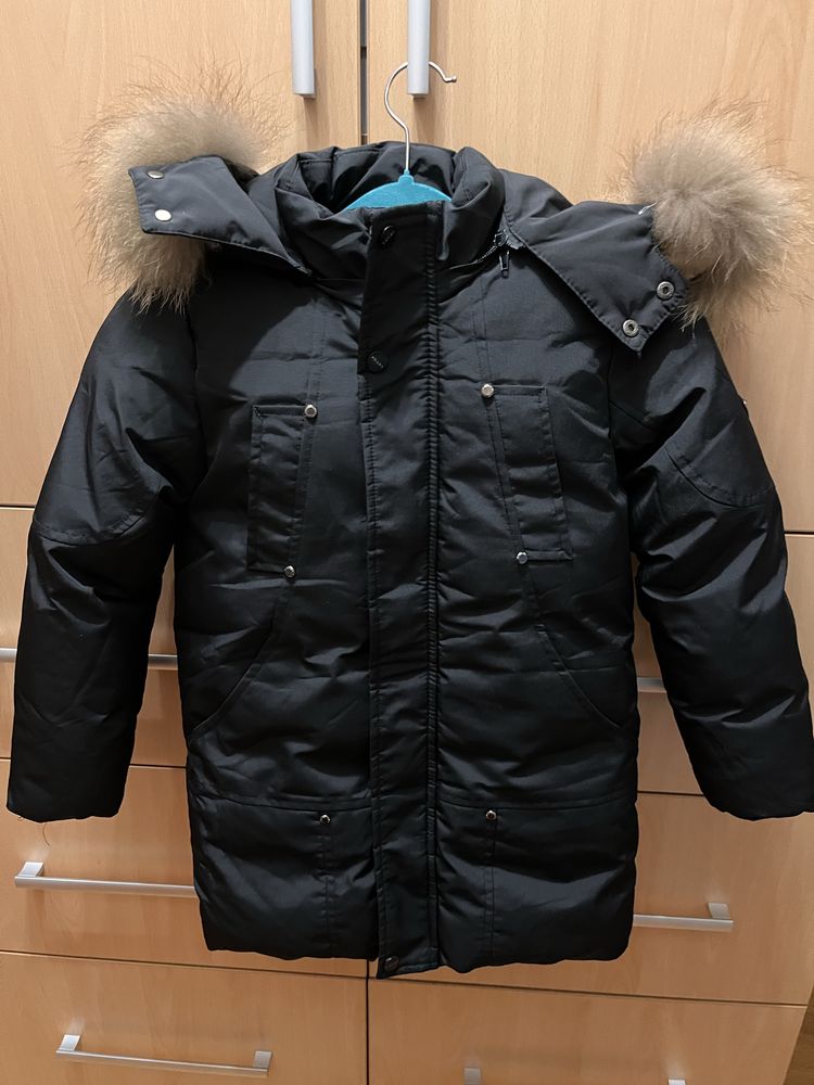 Куртка пуховик р.130 як новий