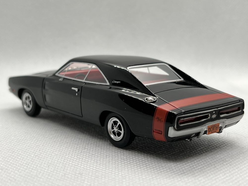 Dodge Charger 1969 модель 1:43 BoS торг