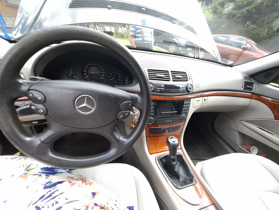 Sprzedam samochód Mercedes-Benz E 200 gaz