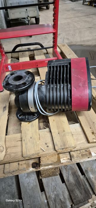 Pompa obiegową grunfost