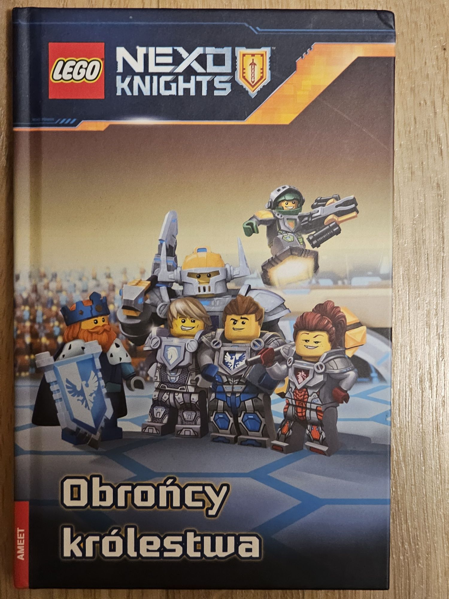 4 książeczki dla dzieci z serii Lego Nexo knights