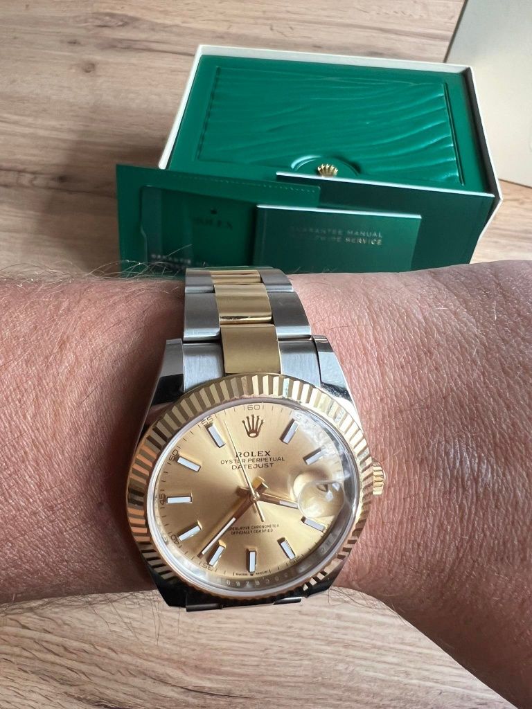 Rolex Datejust 41mm
Sprzedam zegarek Rolex Datejust 41 mm. Zegare