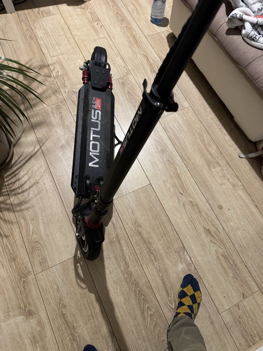 Hulajnoga Elektryczna Motus 8.5 PRO lite