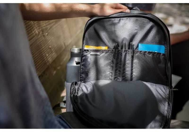 Рюкзак Dakine Essentials 22l (жіночий / чоловічий / для ноутбука 15")