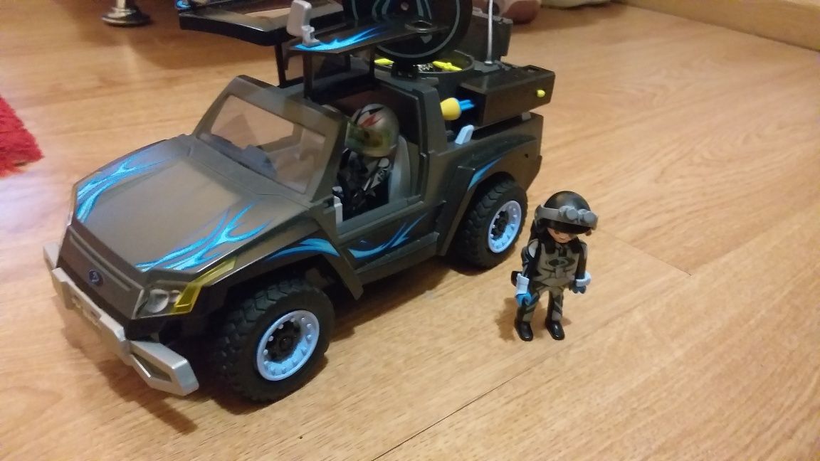 Playmobil carro com atrelado cavalos