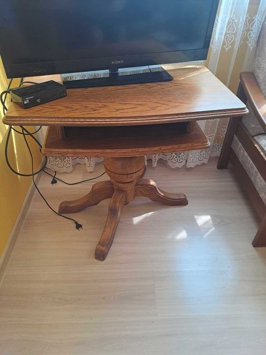 Komplet dębowy stolik pod telewizor oraz ławo stół