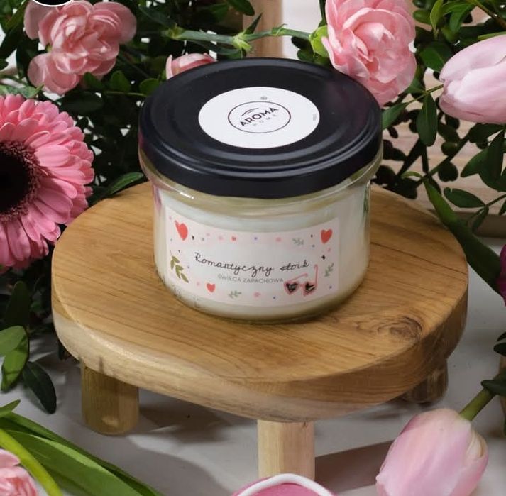 Świeca zapachowa w szklanym słoiku 120 g Aroma Home 
Romantyczna świec
