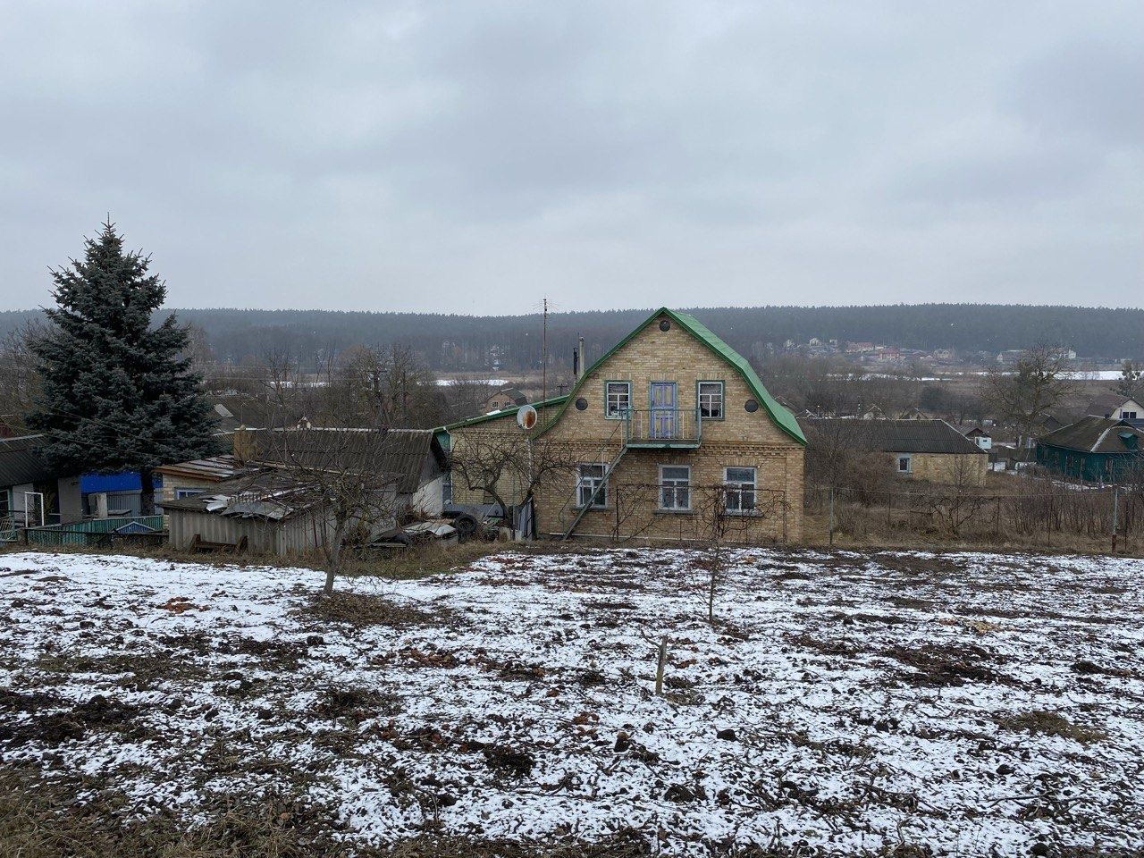 Продам будинок 38 соток землі