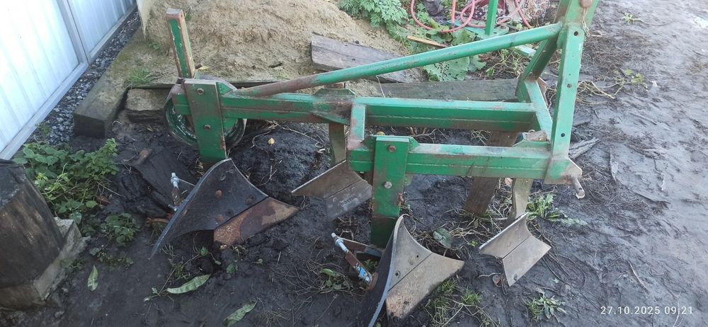 Продам плуг 2/25