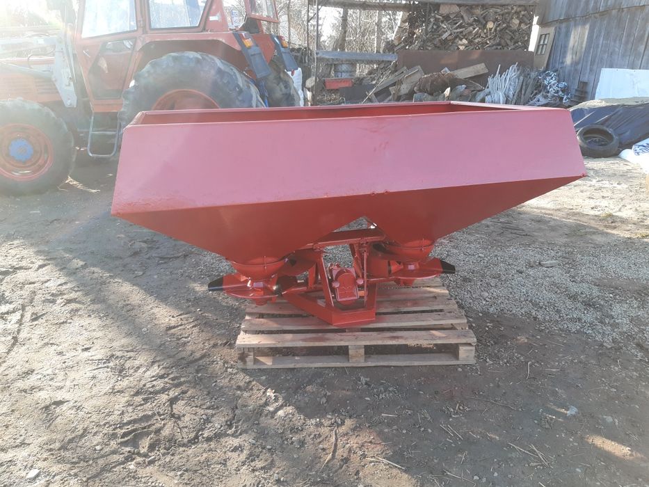 Rozsiewacz dwutalerzowy 1200kg niemiecki do wapna lub nawozu!!!