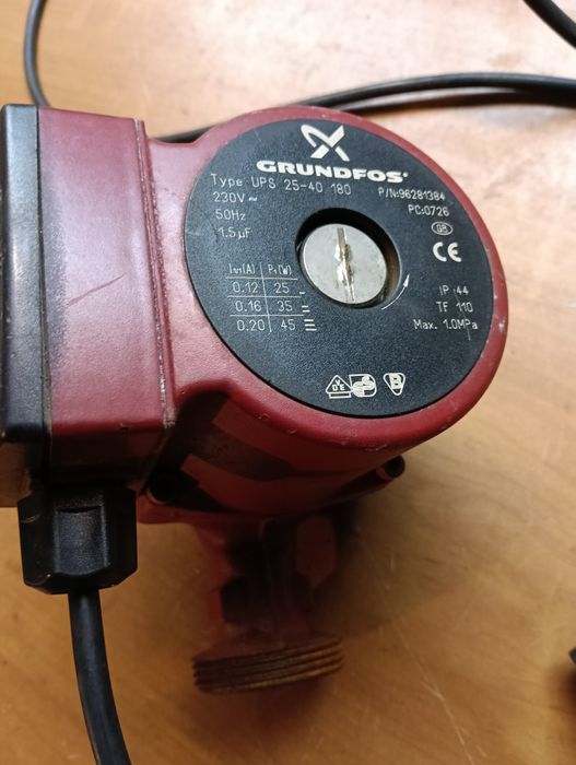 Pompka Grundfos ups25-40