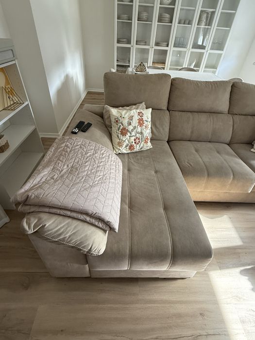 Sofá de 3 lugares com chaiselong / sofa cama