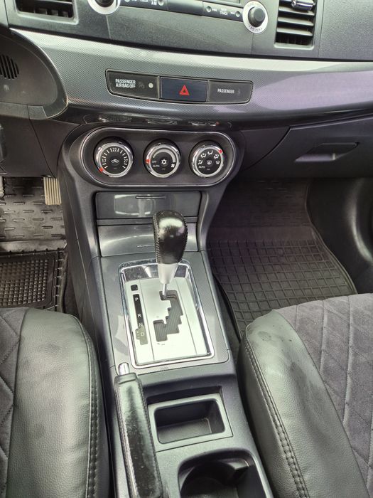 Продам Mitsubishi Lancer
