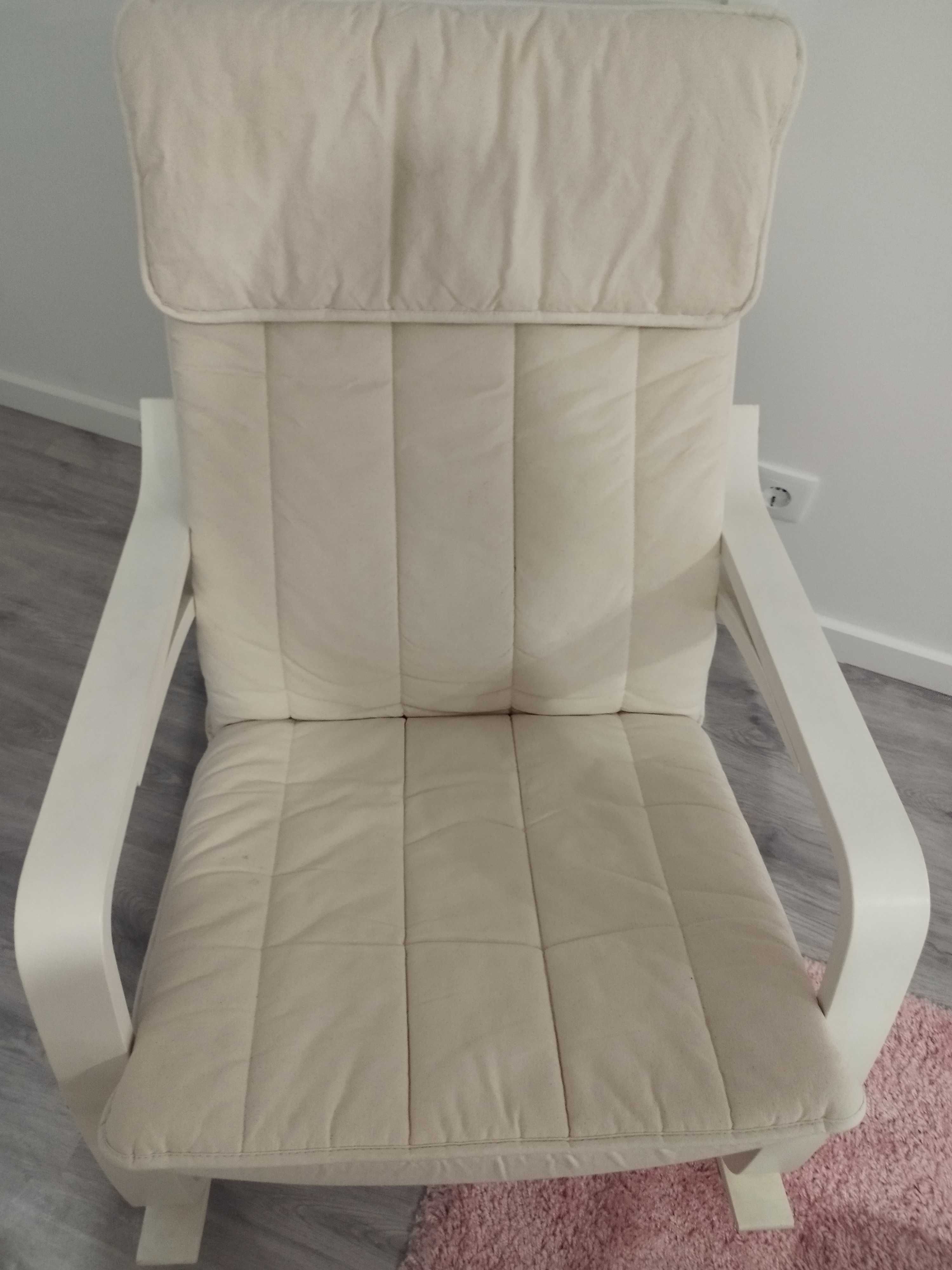 Cadeira de baloiço para quarto de bebé