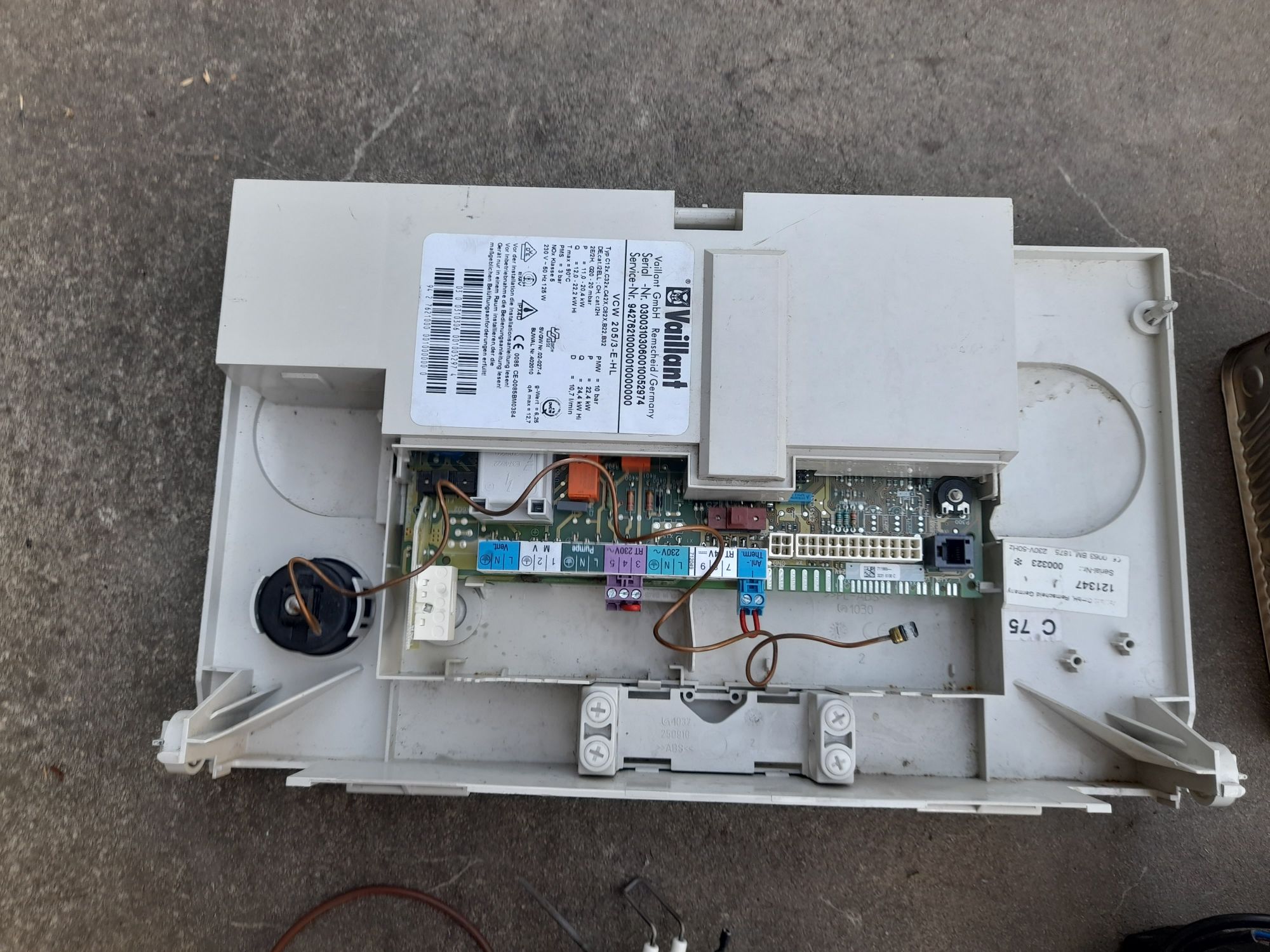 Продам запчастини до котла Vaillant Turbo tec exclusive