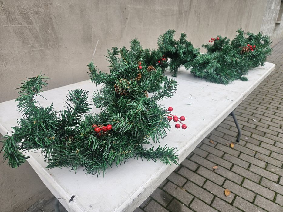 Girlanda sztuczna  270 cm długości