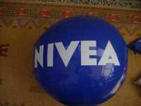 Bolas de praia Nivea