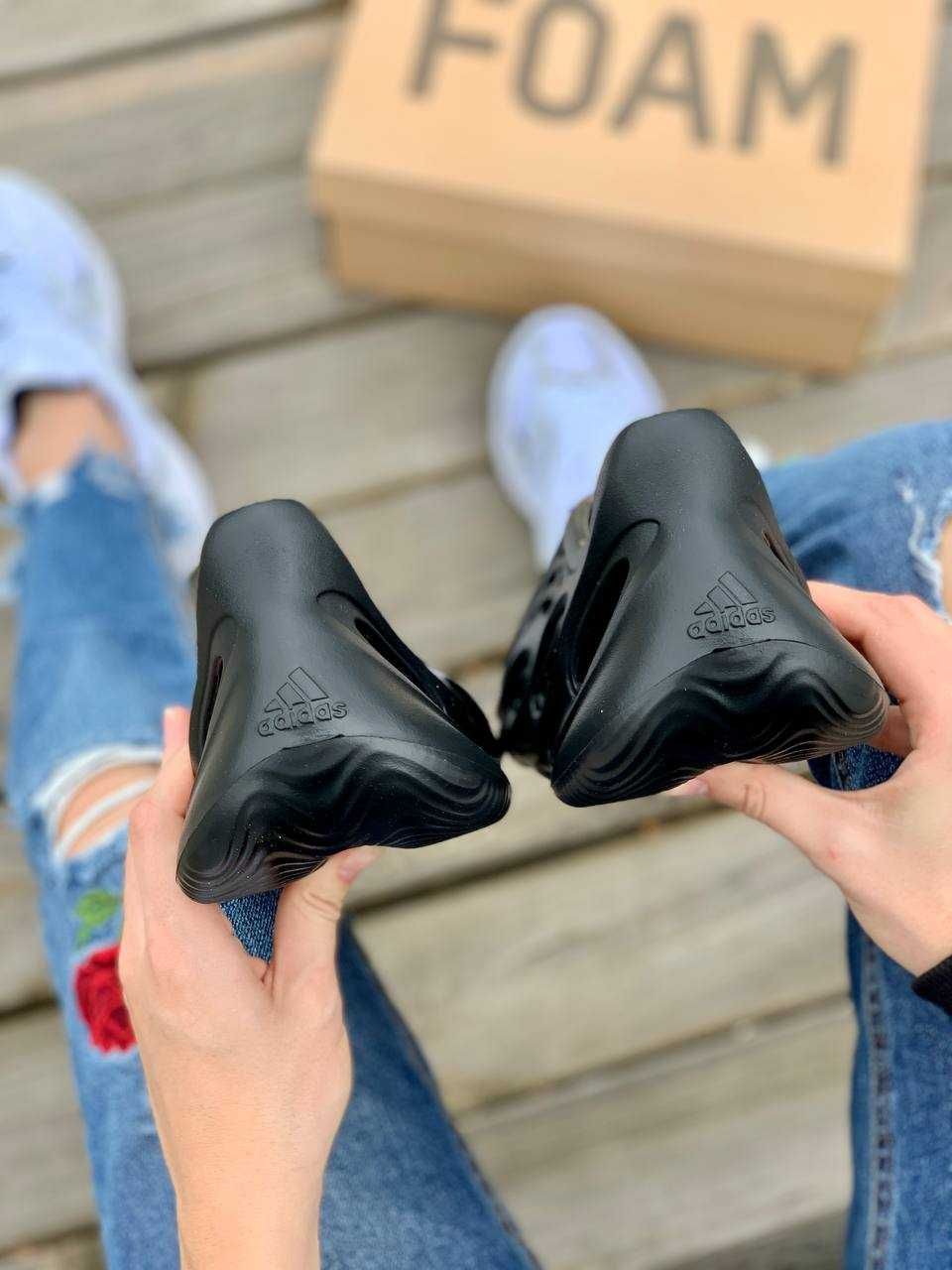 АКЦІЯ! Жіночі кросівки Adidas Yeezy Foam Runner Black (37 р.)