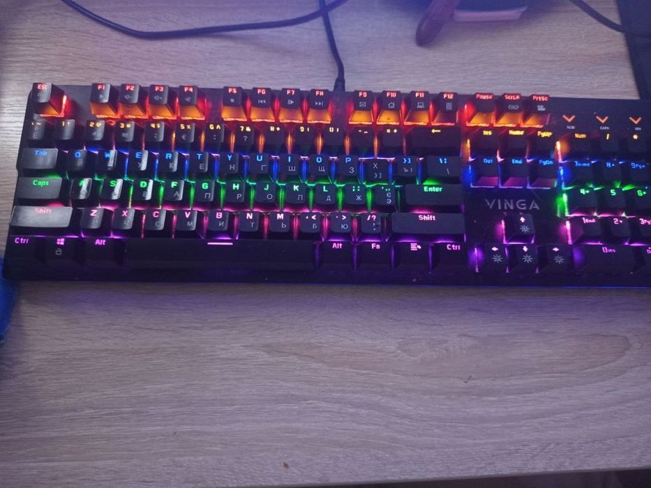 Продам механічну ігрову клавіатуру