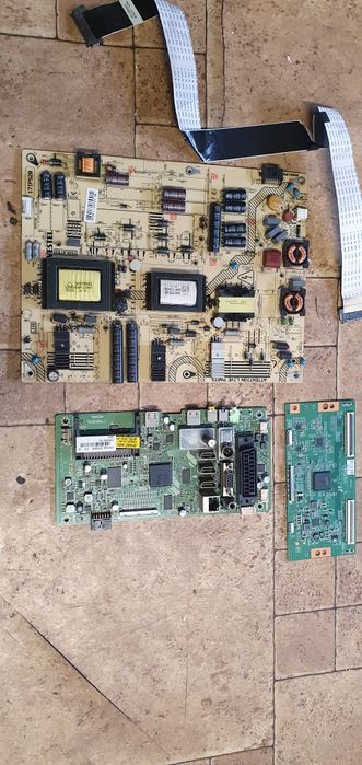 Płyta główna zasilająca t-con telewizor Toshiba