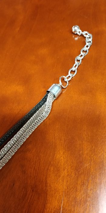 Naszyjnik 3-pasmowy z dużymi koralami.