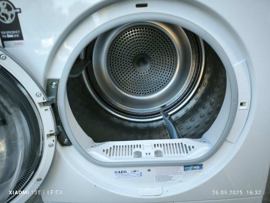 Сушильна машина AEG 8 kg тепловий насос