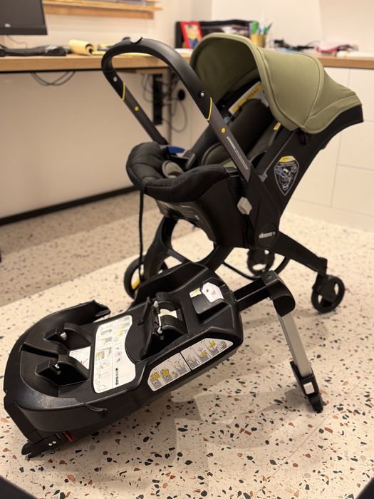 Автокрісло Doona+ разом з базою Isofix на гарантіі від Baby Park