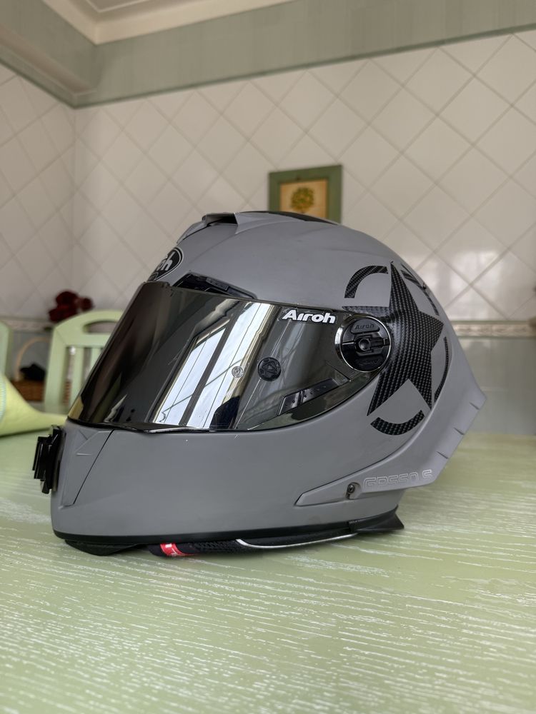 Vendo Capacete Mota Airoh GP550S