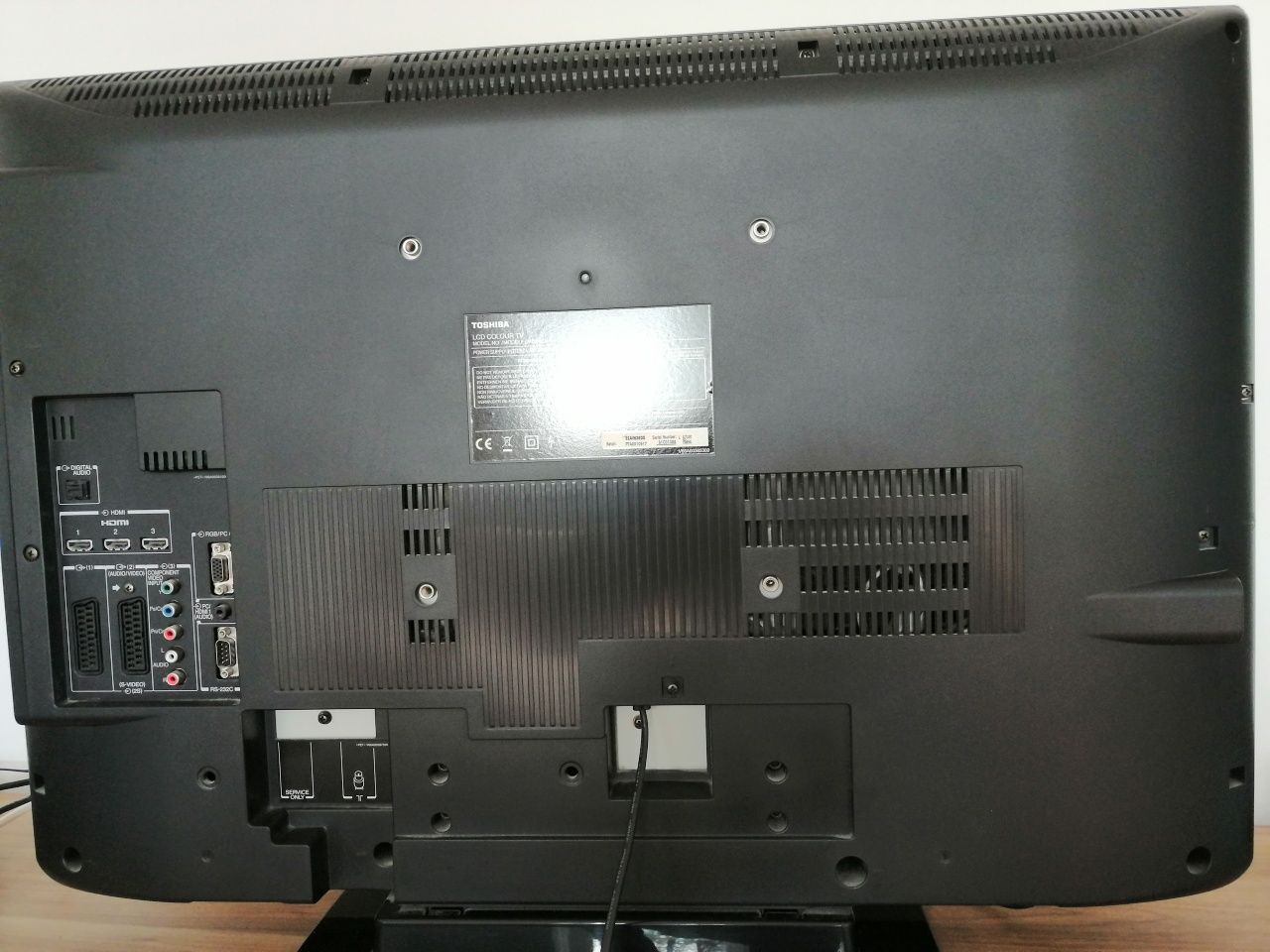 Telewizor TOSHIBA 32 cale LCD 32AV635D
