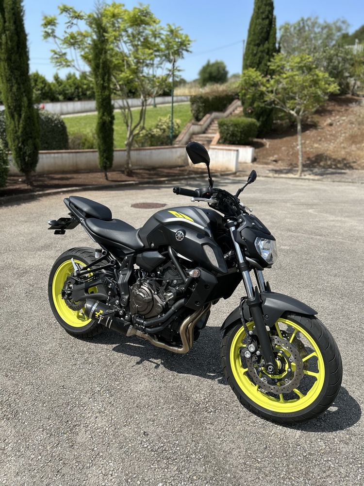 Yamaha MT-07 35kw deslimitada