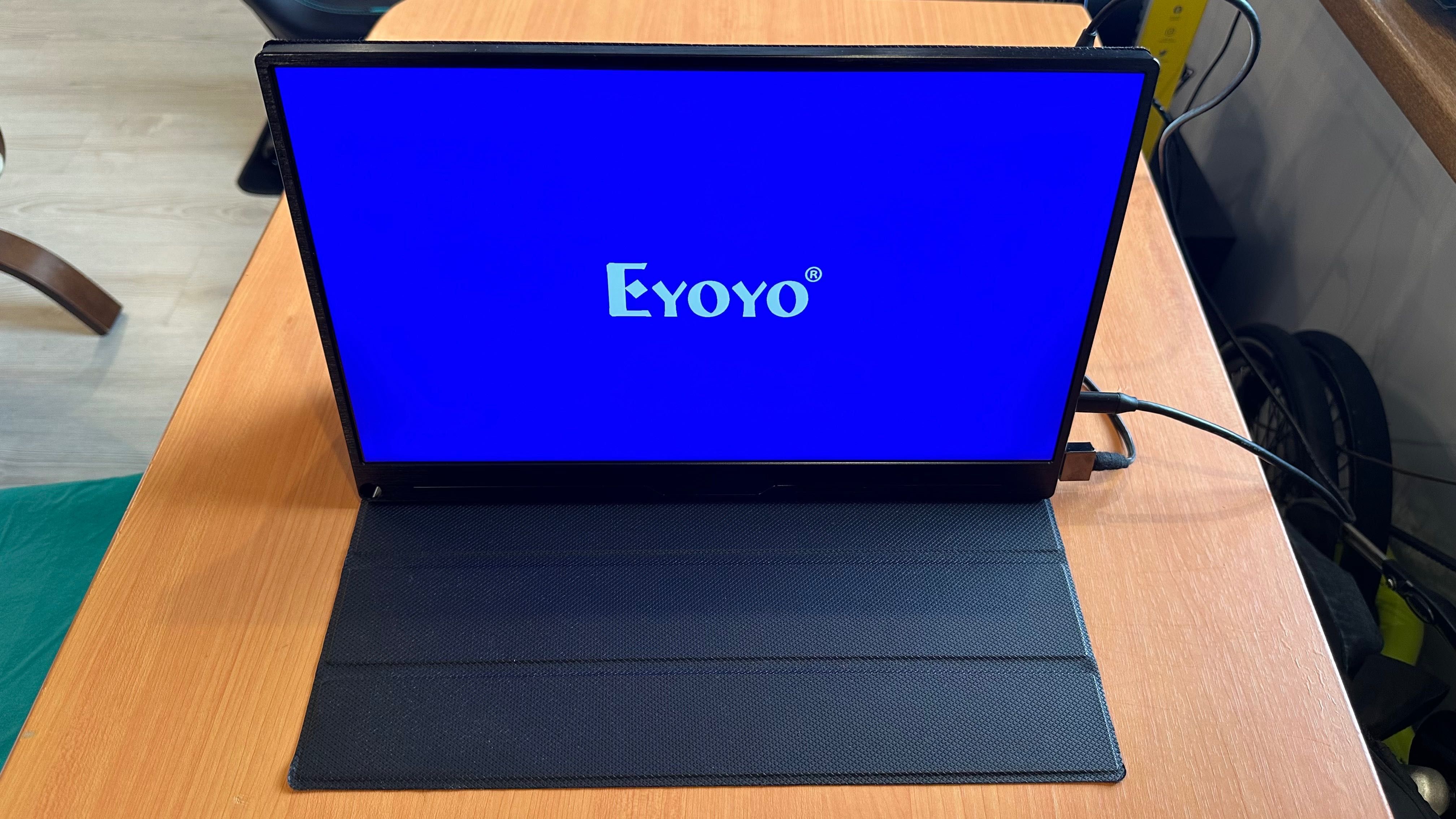 Monitor 4k HDR przenośny 15c”