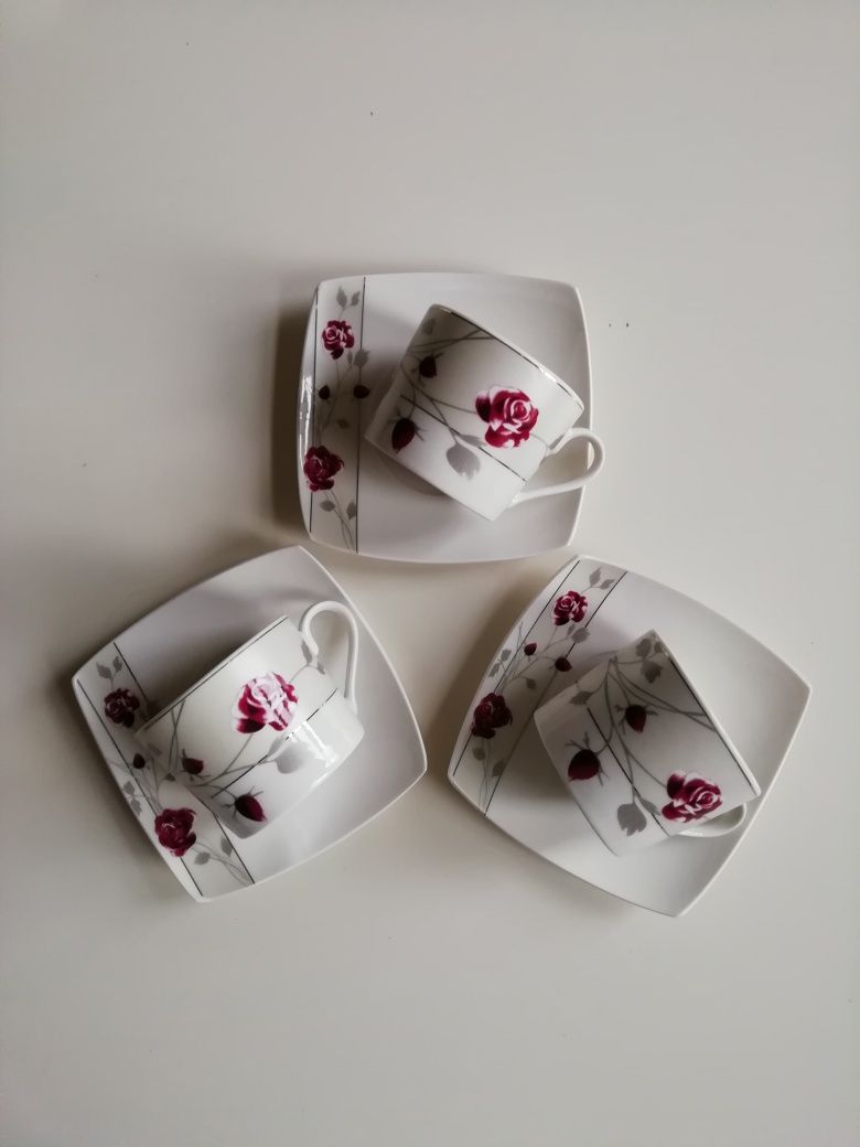 Zestaw 3 filiżanek z talerzykami w róże ceramika Tułowice