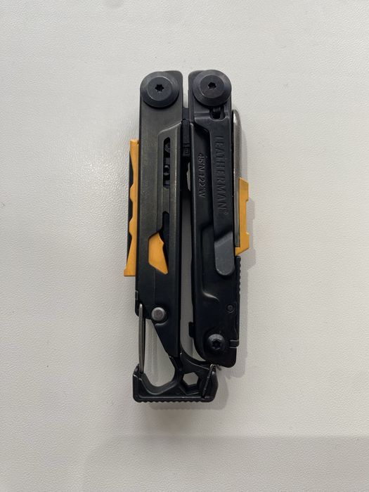 Мультитул Leatherman Signal з кобурою. НОВИЙ