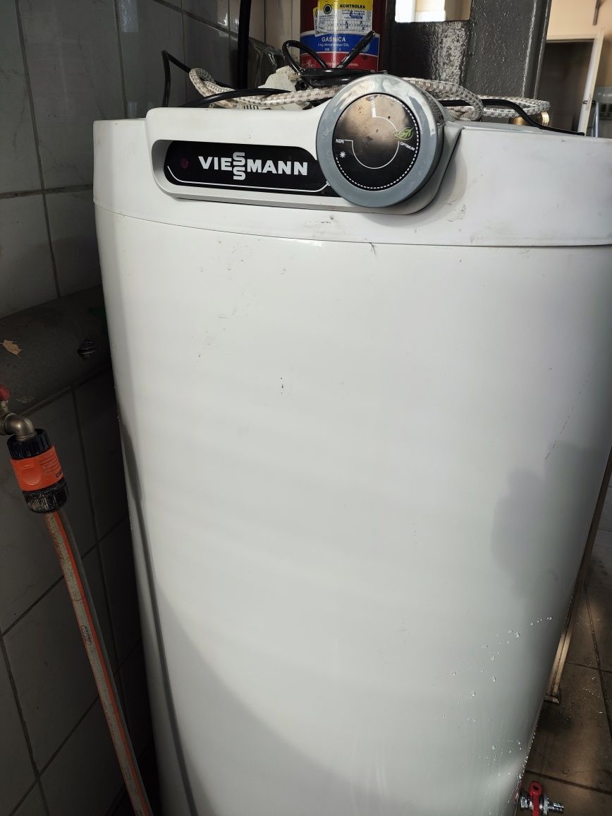 Zasobnik wymiennik firmy Viessmann ews 160 z grzałką